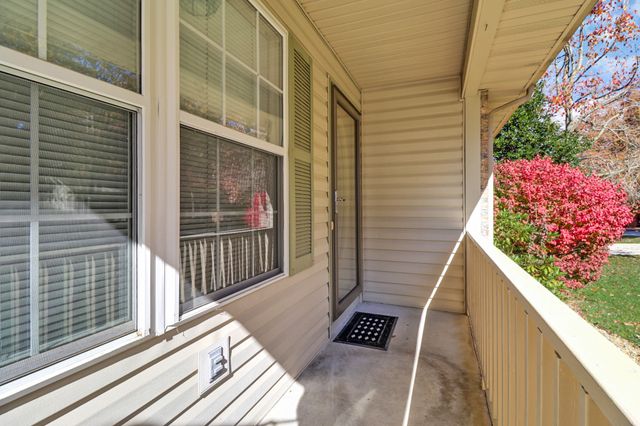 112 Lakewood Dr, Crossville, TN 38558