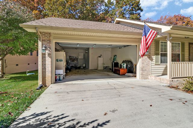 112 Lakewood Dr, Crossville, TN 38558