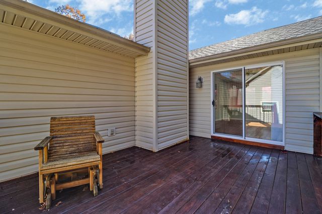 112 Lakewood Dr, Crossville, TN 38558