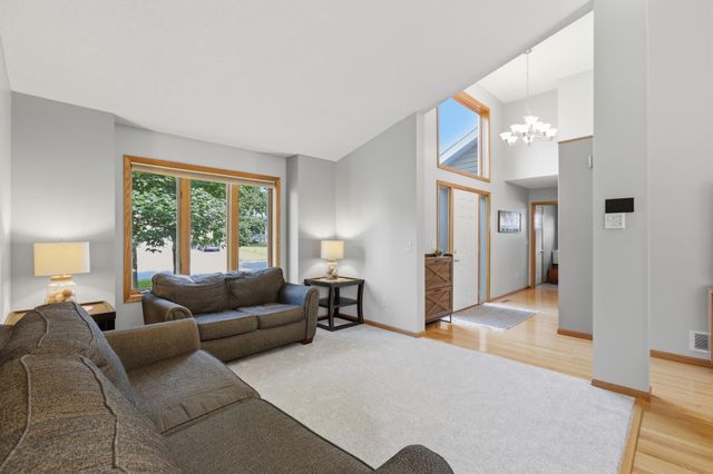 1315 Oakwood Lane, Hanover, MN 55341