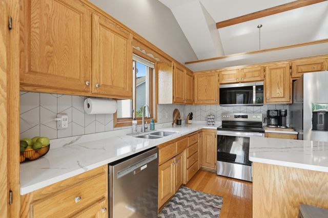 1315 Oakwood Lane, Hanover, MN 55341