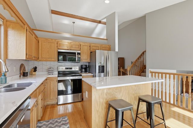 1315 Oakwood Lane, Hanover, MN 55341
