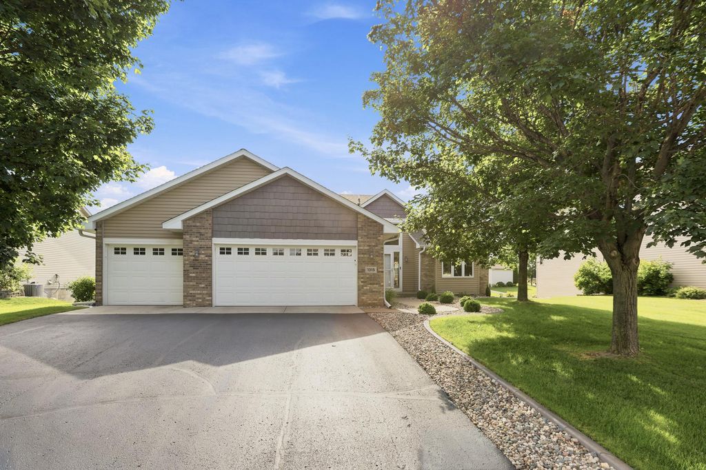 1315 Oakwood Lane, Hanover, MN 55341