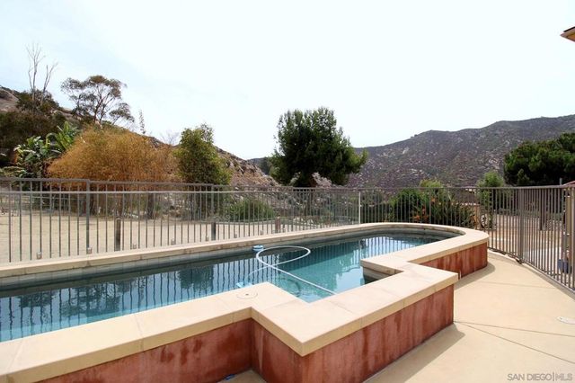 14388 Highland Valley, Escondido, CA 92025