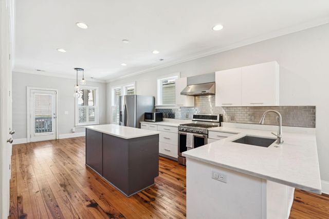 194 Fishburne Street, Charleston, SC 29403