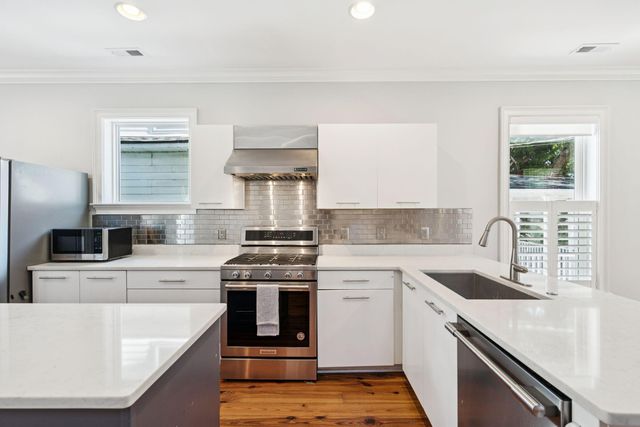 194 Fishburne Street, Charleston, SC 29403