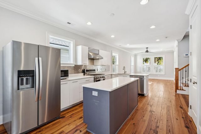 194 Fishburne Street, Charleston, SC 29403