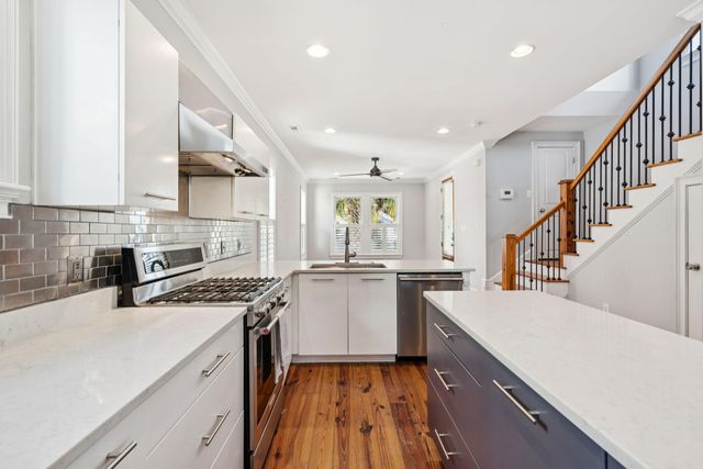 194 Fishburne Street, Charleston, SC 29403