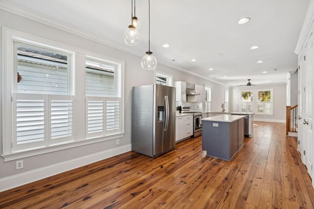 194 Fishburne Street, Charleston, SC 29403