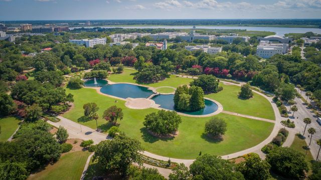 194 Fishburne Street, Charleston, SC 29403