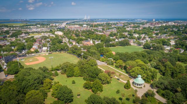 194 Fishburne Street, Charleston, SC 29403