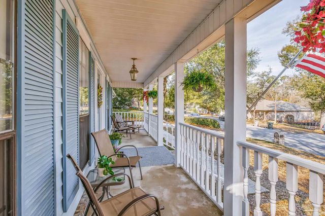 10046 Huntsman Path, Pensacola, FL 32514