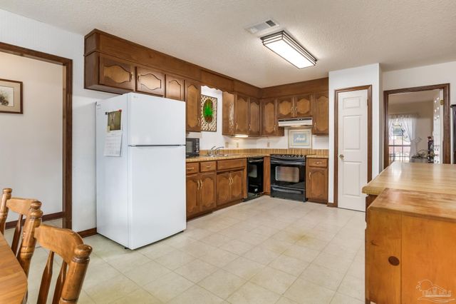 10046 Huntsman Path, Pensacola, FL 32514