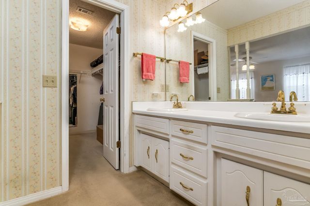 10046 Huntsman Path, Pensacola, FL 32514