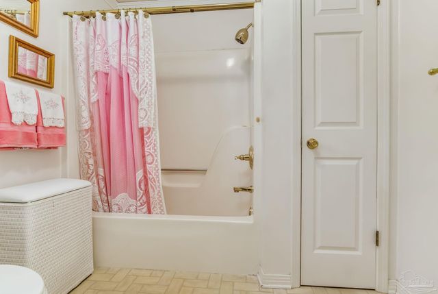 10046 Huntsman Path, Pensacola, FL 32514