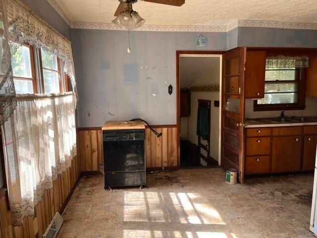 337 N Weber Road, Muskegon, MI 49445