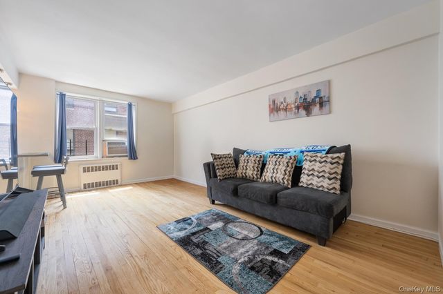 35-50 75th Street 3C, Jackson Heights, NY 11372