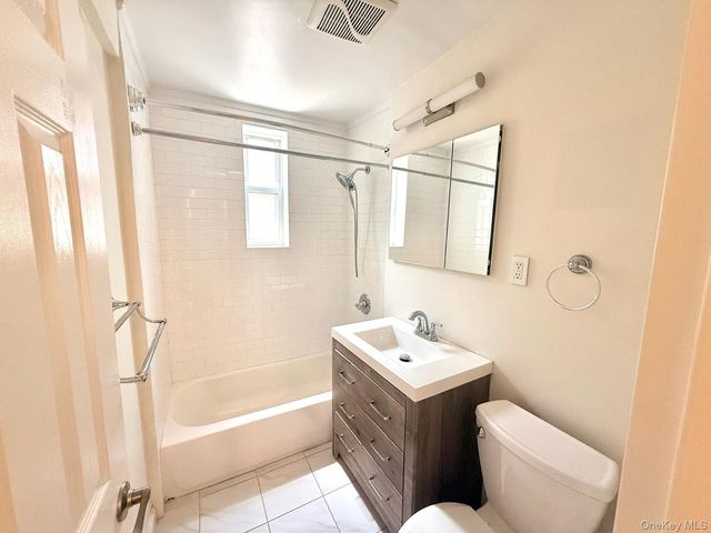 35-50 75th Street 3C, Jackson Heights, NY 11372