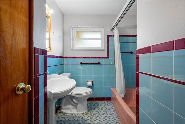1599 Collier Avenue, Heidelberg, PA 15106