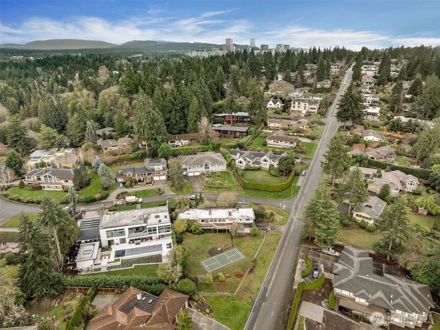 9808 NE 33rd Street, Bellevue, WA 98004