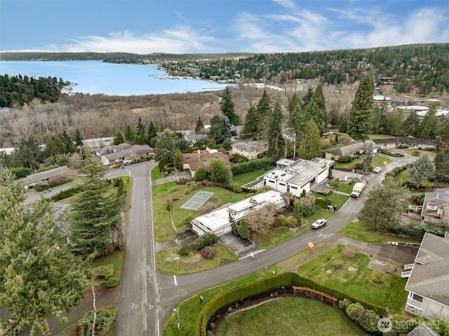 9808 NE 33rd Street, Bellevue, WA 98004