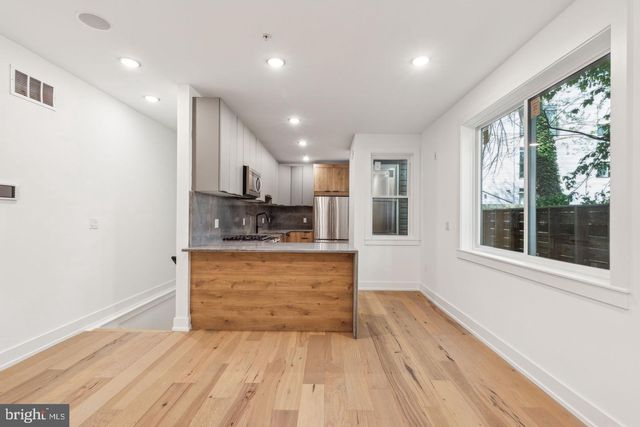 1214 E SUSQUEHANNA AVE, Philadelphia, PA 19125
