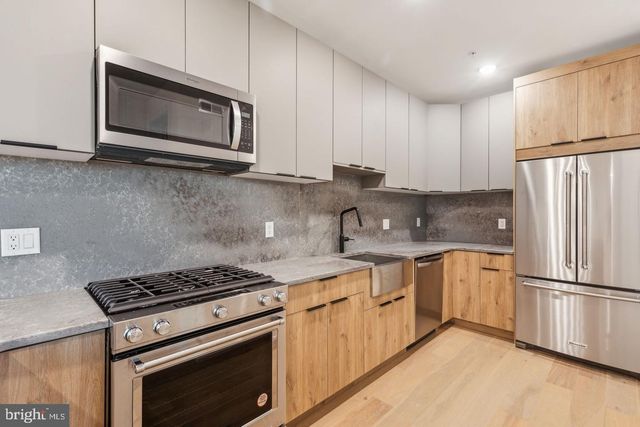 1214 E SUSQUEHANNA AVE, Philadelphia, PA 19125