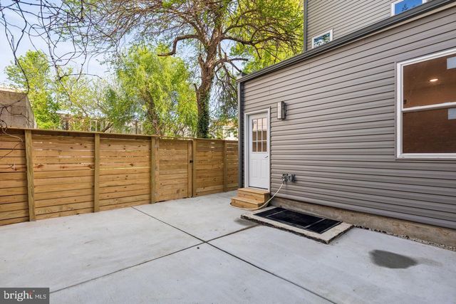 1214 E SUSQUEHANNA AVE, Philadelphia, PA 19125