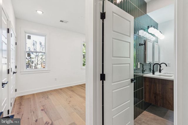 1214 E SUSQUEHANNA AVE, Philadelphia, PA 19125