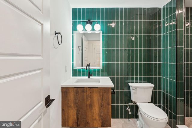 1214 E SUSQUEHANNA AVE, Philadelphia, PA 19125
