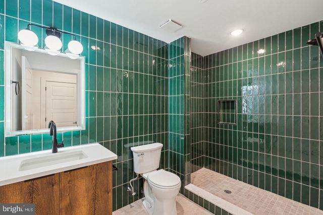 1214 E SUSQUEHANNA AVE, Philadelphia, PA 19125