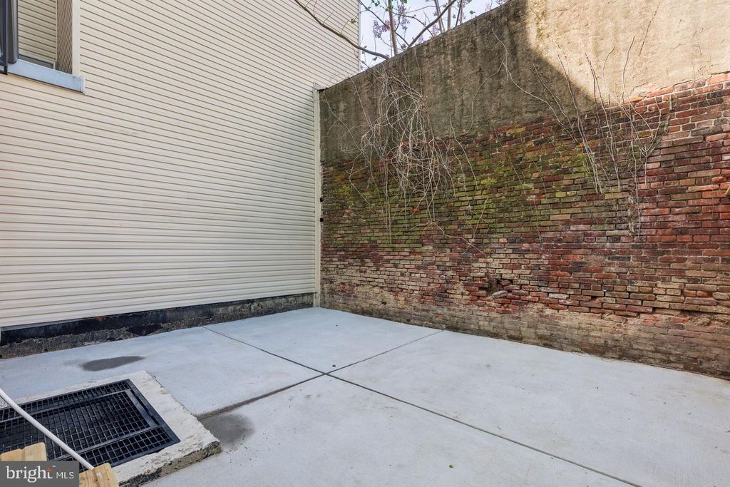 1214 E SUSQUEHANNA AVE, Philadelphia, PA 19125