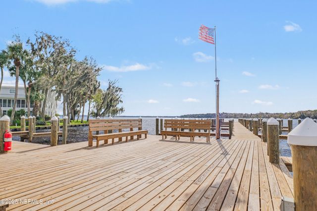 102 RIVER BEND Court A, Welaka, FL 32193