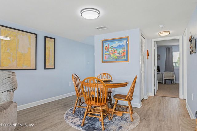 102 RIVER BEND Court A, Welaka, FL 32193