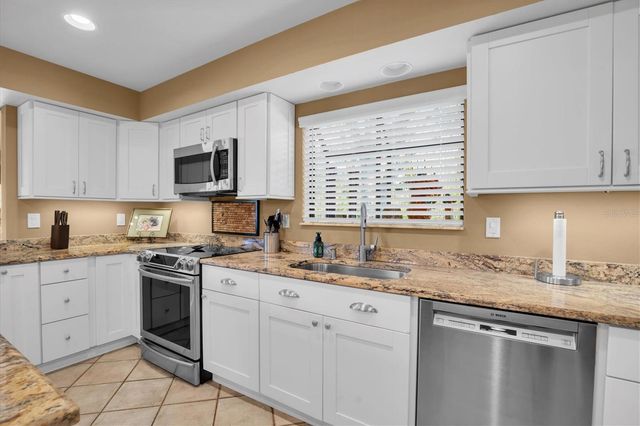 1051 ROYAL TROON COURT, Tarpon Springs, FL 34688