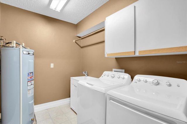 1051 ROYAL TROON COURT, Tarpon Springs, FL 34688