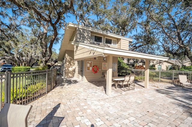 1051 ROYAL TROON COURT, Tarpon Springs, FL 34688
