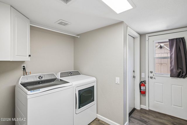 952 S Rincon Rising Road, Tucson, AZ 85748