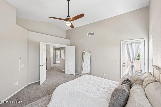 952 S Rincon Rising Road, Tucson, AZ 85748