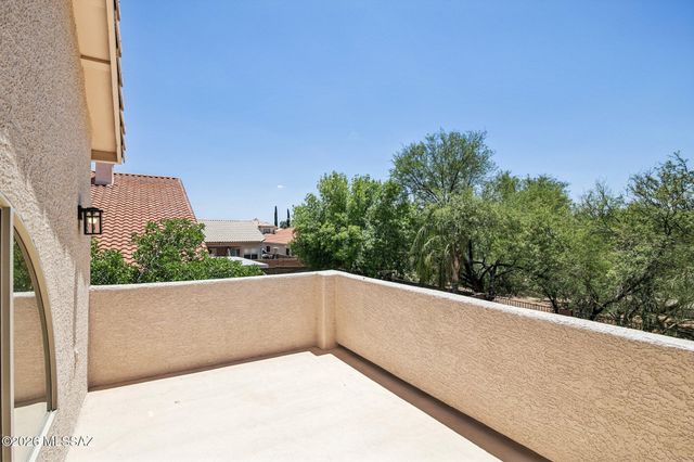 952 S Rincon Rising Road, Tucson, AZ 85748