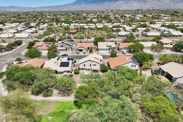 952 S Rincon Rising Road, Tucson, AZ 85748