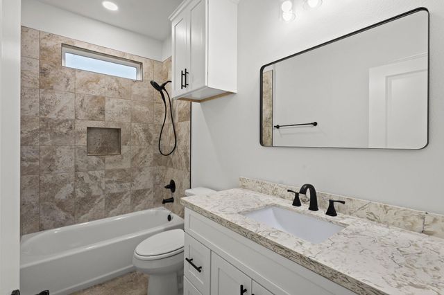 5290 Highlander Drive, Orange, TX 77630