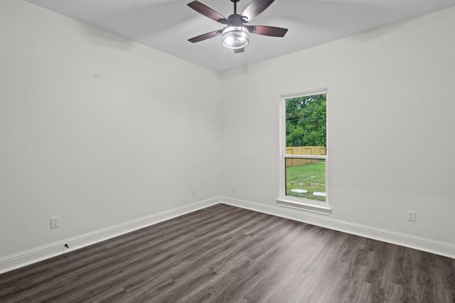 5290 Highlander Drive, Orange, TX 77630
