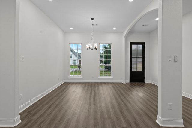 5290 Highlander Drive, Orange, TX 77630