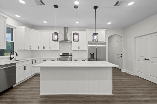 5290 Highlander Drive, Orange, TX 77630