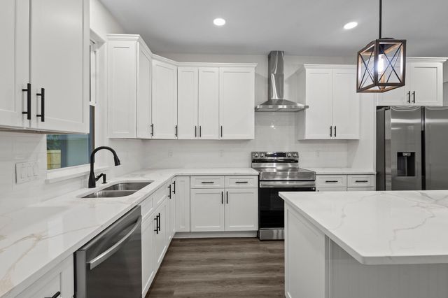 5290 Highlander Drive, Orange, TX 77630