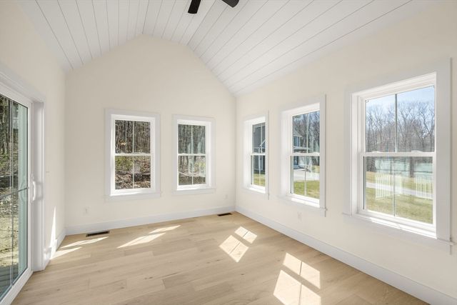 306 Fisher Rd, Holden, MA 01520