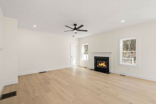 306 Fisher Rd, Holden, MA 01520