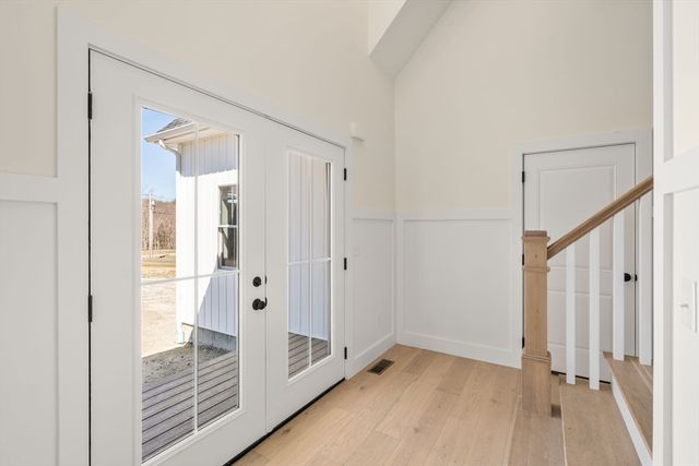 306 Fisher Rd, Holden, MA 01520