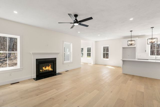 306 Fisher Rd, Holden, MA 01520